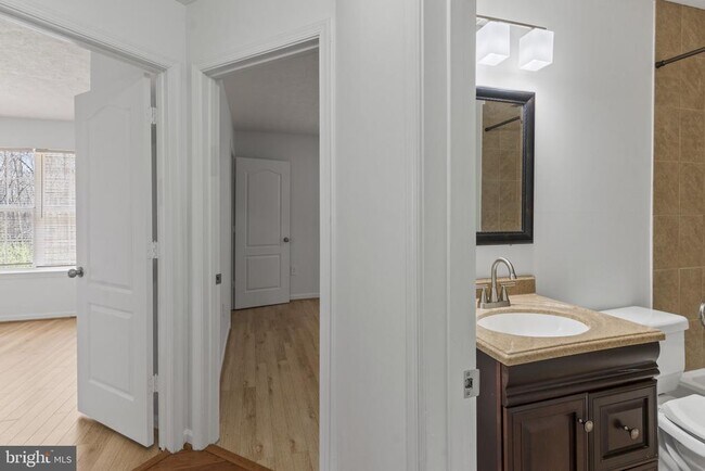 Building Photo - 6033 Grenfell Loop