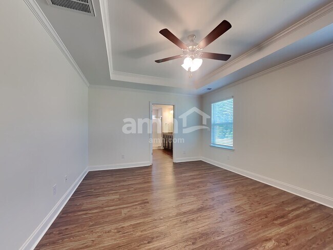 Building Photo - 320 Azore Way