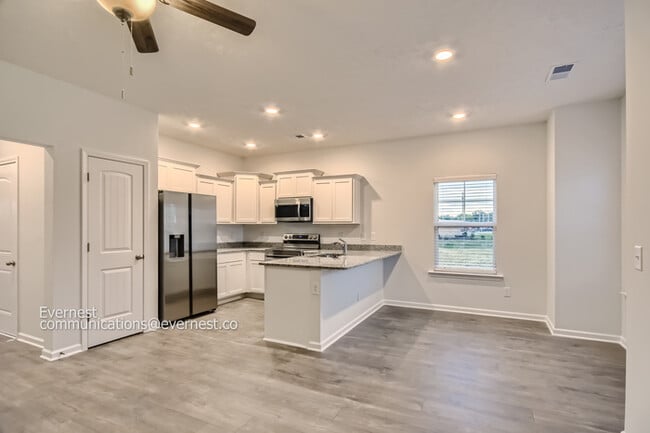 Building Photo - 351 Raines Ct