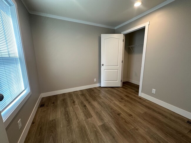 Building Photo - 76 E U.S. Hwy 6