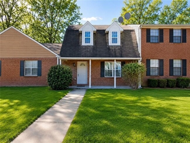 Building Photo - 6447 River Park Dr