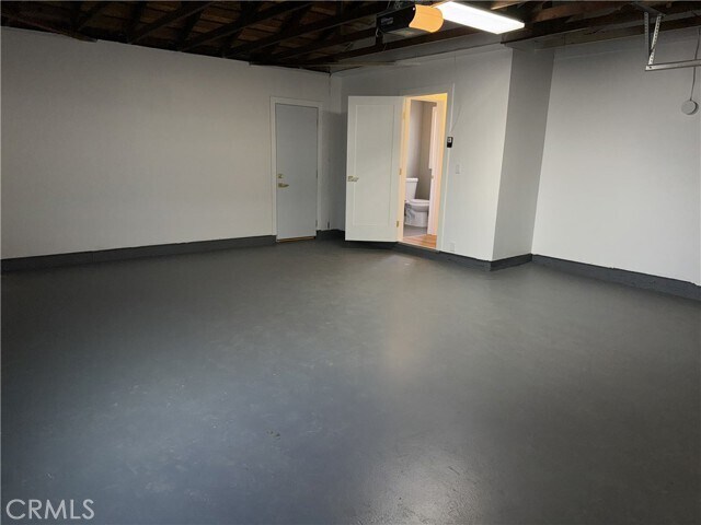 Building Photo - 213 N Royal Pl