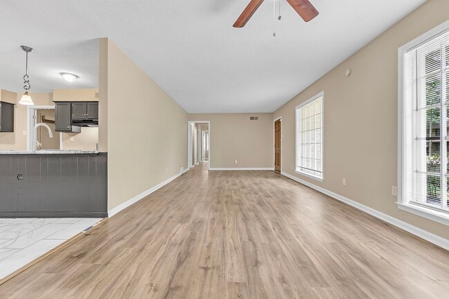 Building Photo - 5304 Haleville Rd