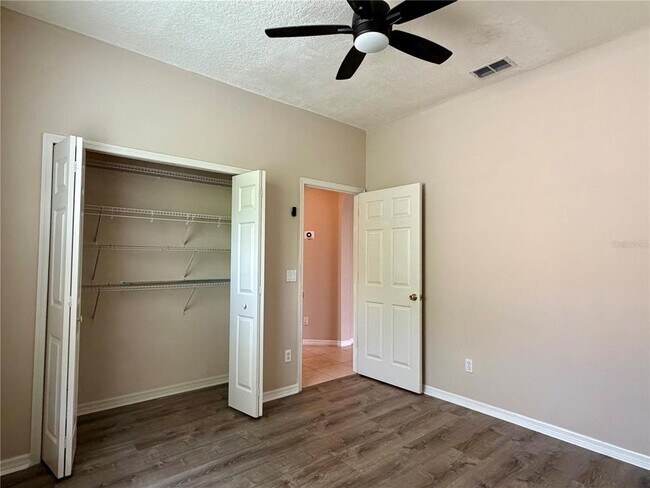 Building Photo - 10237 Facet Ct