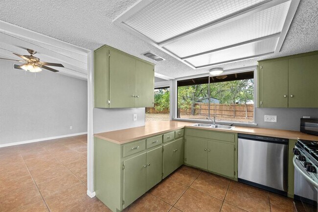 Building Photo - 9502 Gambels Quail Dr