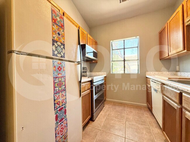 Building Photo - 747 S Ext Rd