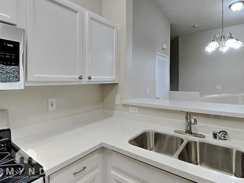 Building Photo - 2590 Alias Smith Dr