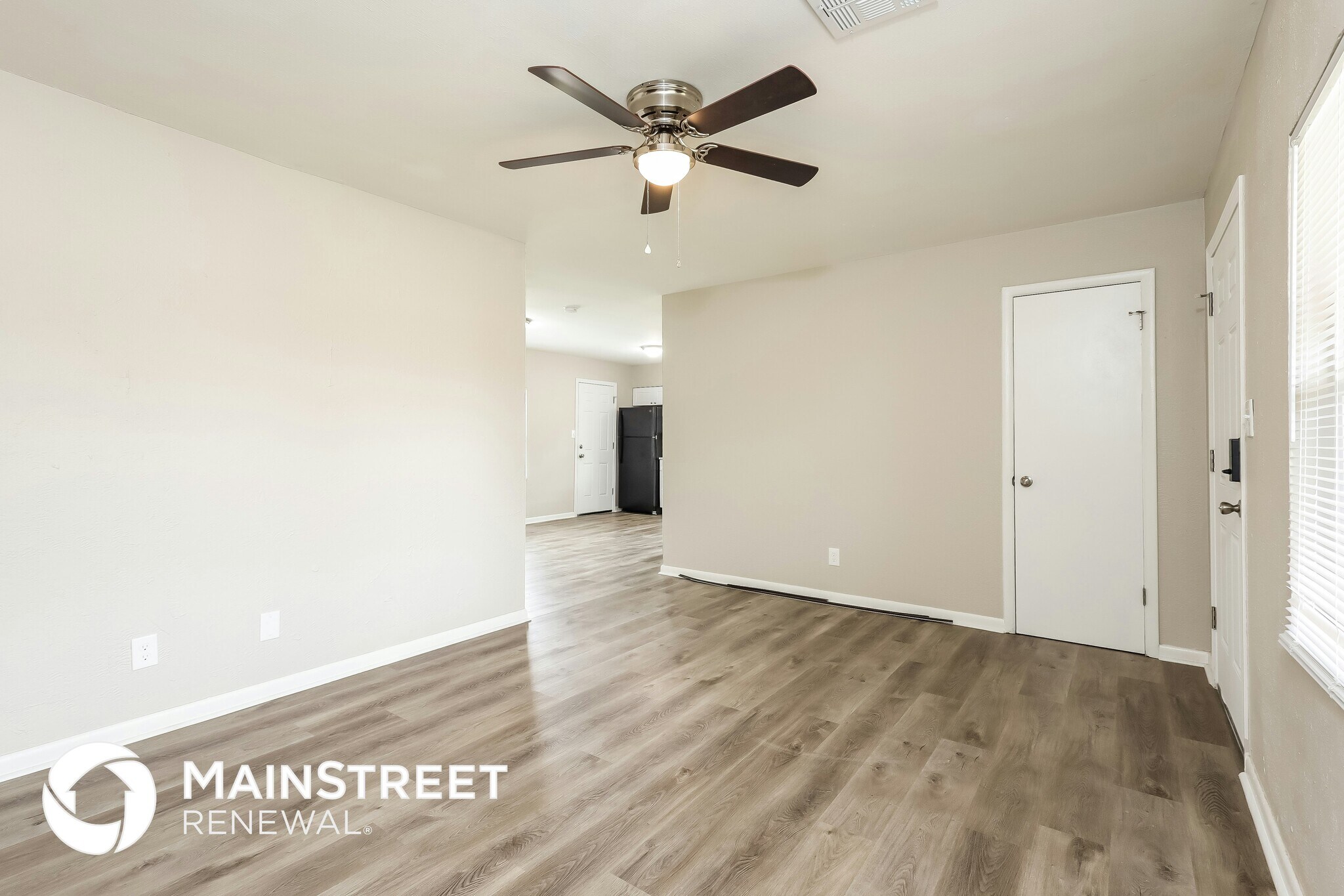 Building Photo - 624 E Towry Dr