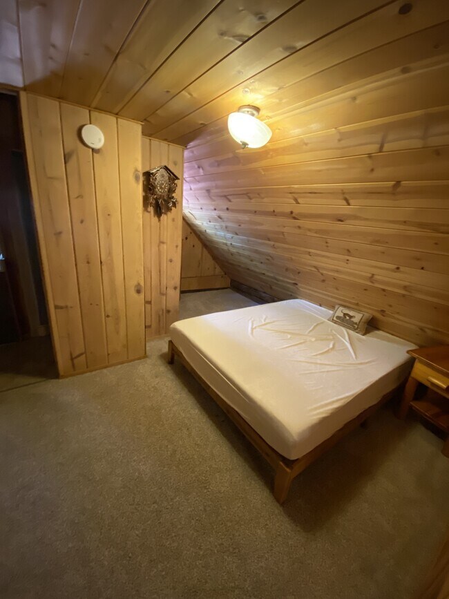 Building Photo - 3679 Alder Ave