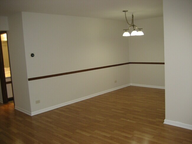 Building Photo - 329 Pembroke Ct