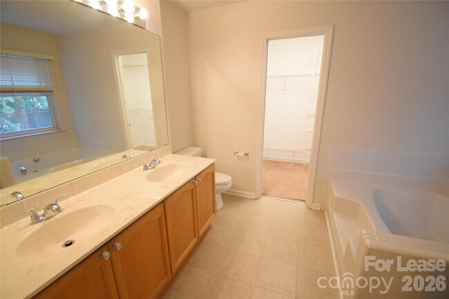 Building Photo - 3704 Wind Ridge Pl