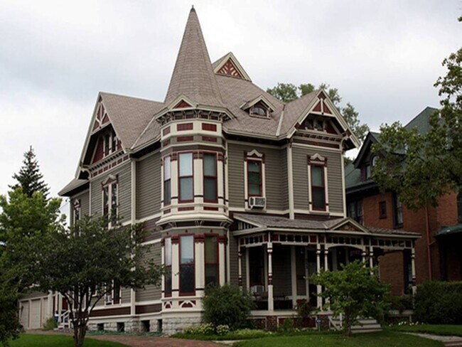 Primary Photo - 653 5th St E