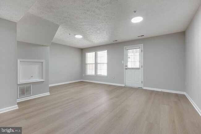Building Photo - 2713 Piscataway Run Dr