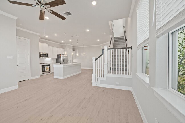 Building Photo - 11407 Blossom Sq St