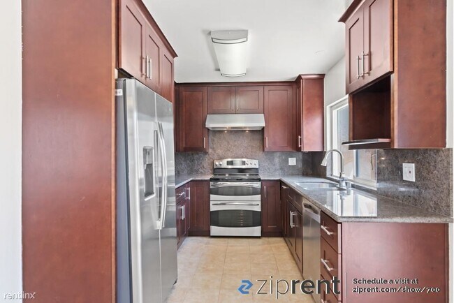 Building Photo - 4 br, 2.5 bath Townhome - 32259 Mercury Wa...