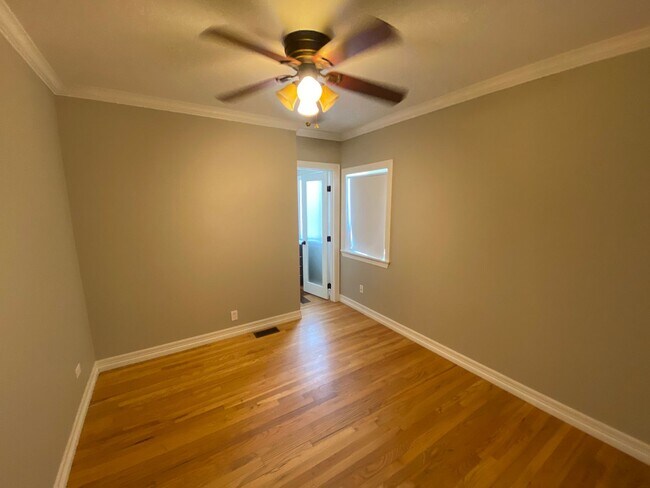 Building Photo - Charming Updated 3-Bedroom Home Just North...