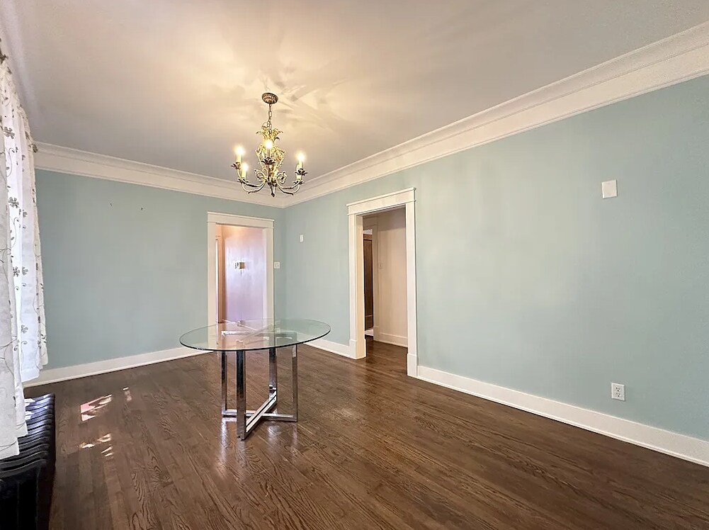 Building Photo - 5024 N Ridgeway Ave