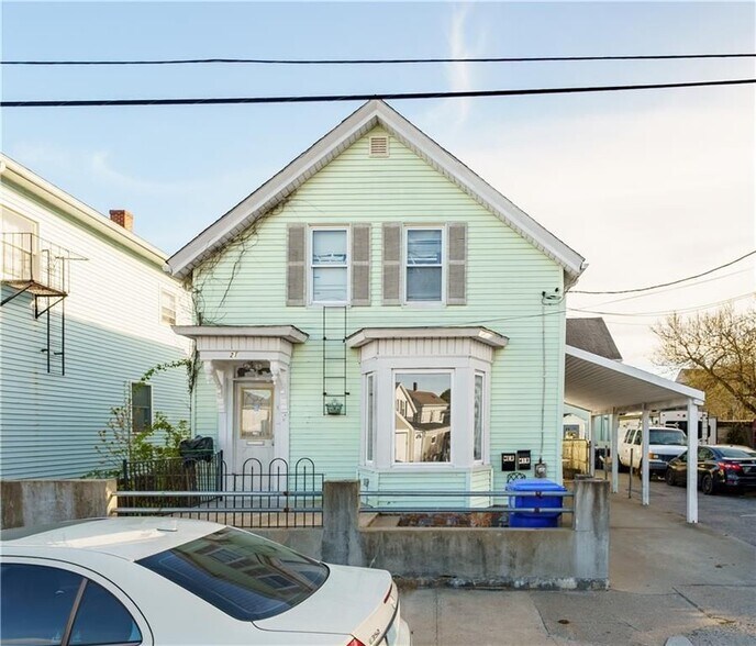 Building Photo - 21 Lilac St