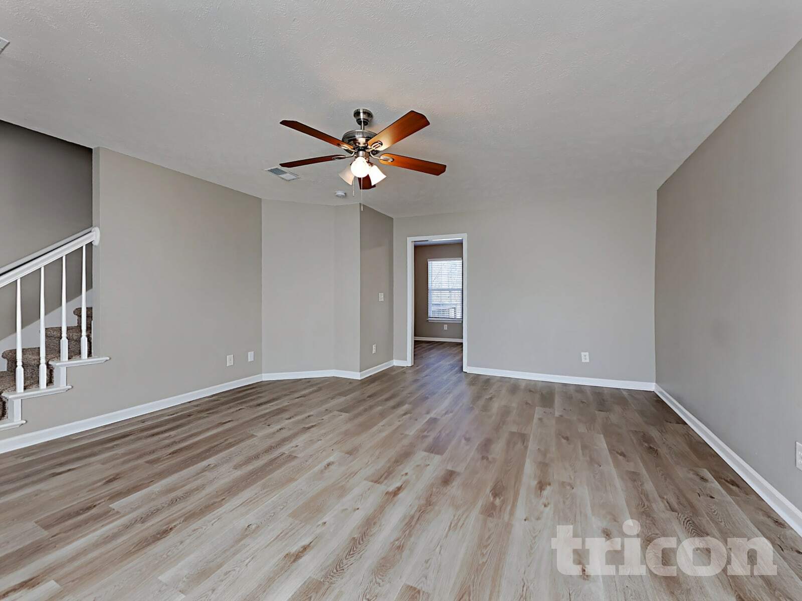 Building Photo - 700 Holland Ridge Dr