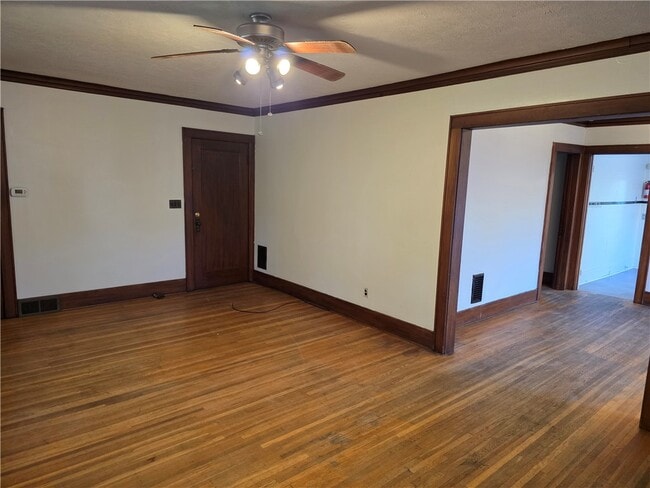 Building Photo - 218 Congress Ave