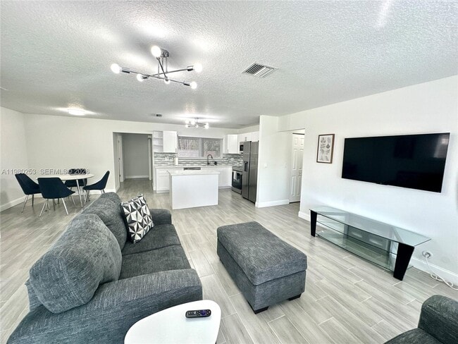 Building Photo - 3511 Quentin Ave