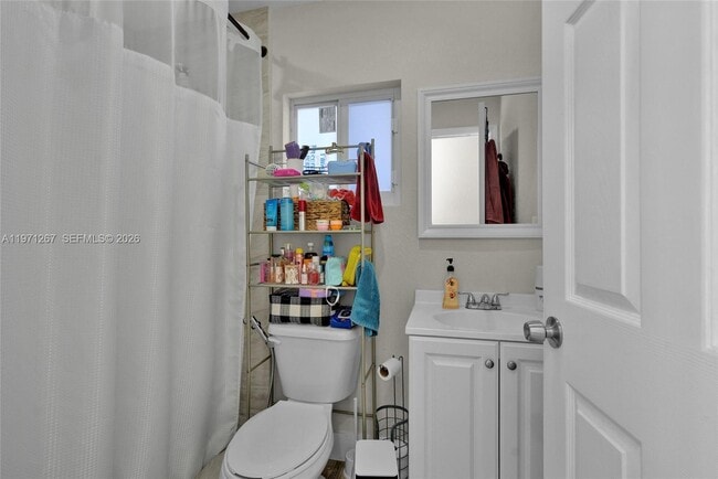 Building Photo - 15962 SW 138th Ct