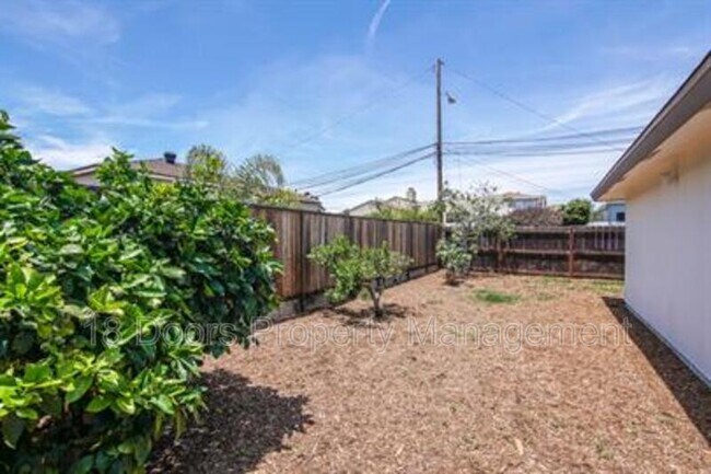 Building Photo - 3564 Ivy St