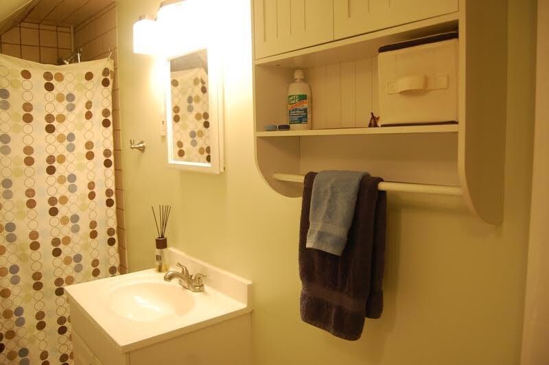 Bathroom - 92 Argyle St