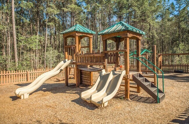 Building Photo - 102 Benelli Dr