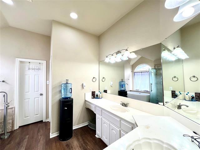 Building Photo - 3648 Blue Spruce Dr