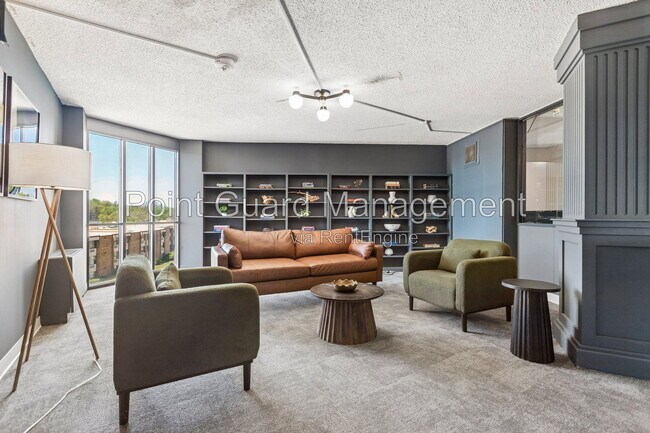 Building Photo - 7460 Graceland Dr