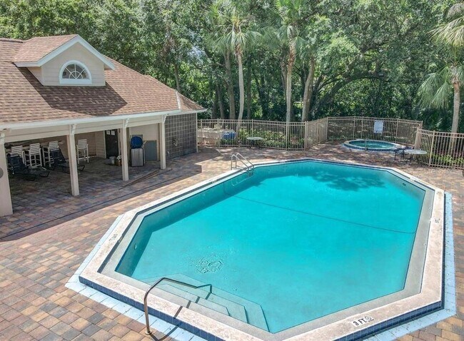 Building Photo - 655 Magic Ct