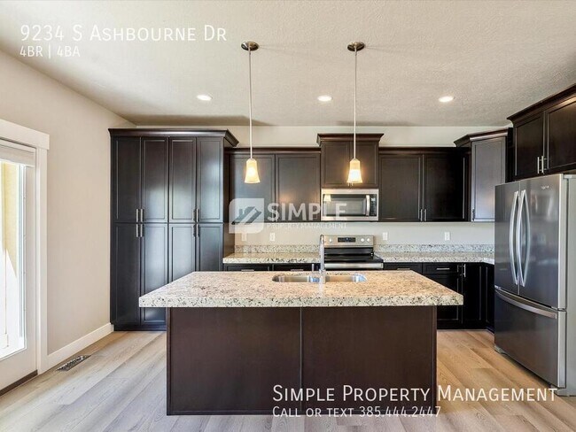 Building Photo - 9234 Ashbourne Dr