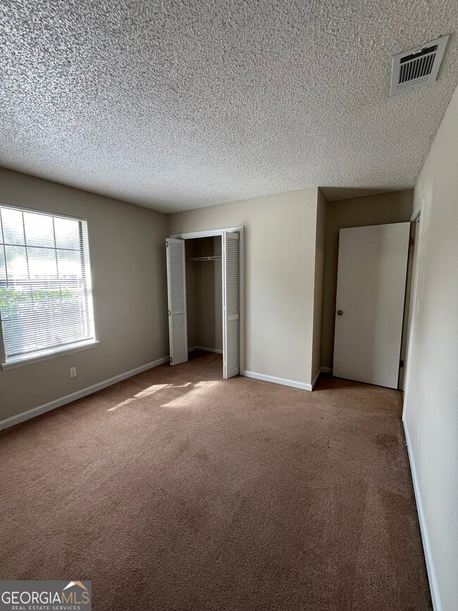 Building Photo - 419 Admiral's Walk Dr