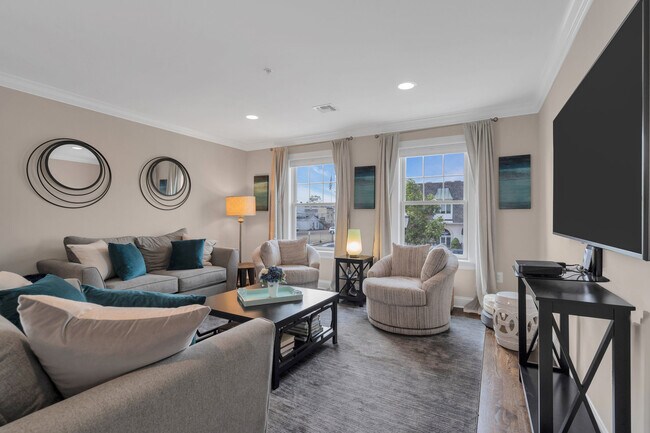 Building Photo - 308 Morris Ave