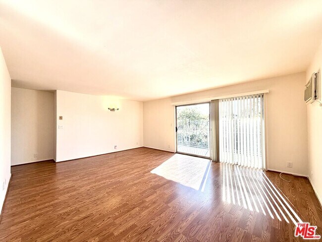 Building Photo - 9157 Alcott St