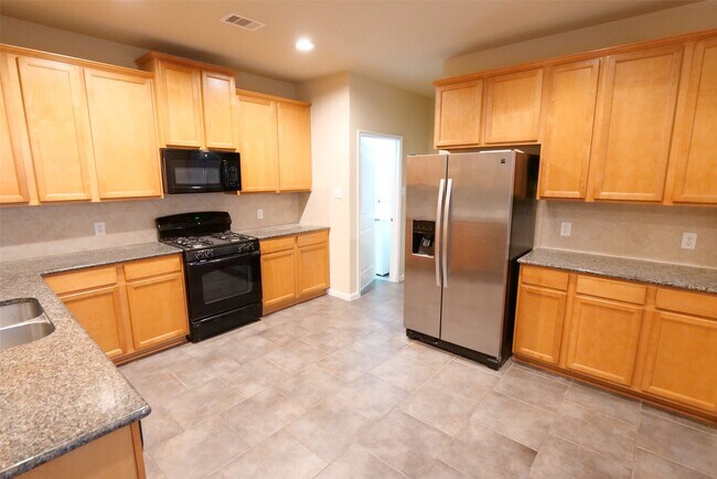 Building Photo - 26427 Longview Creek Dr
