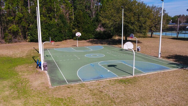 Building Photo - Lake  & Golf Course View Home in North Hampton