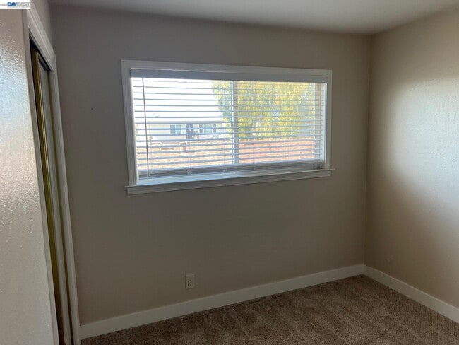 Building Photo - 36976 Mulberry St