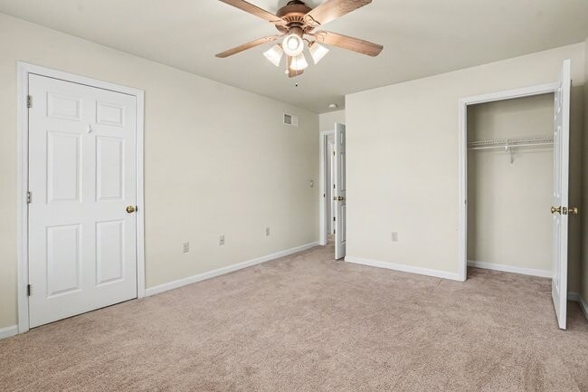 Building Photo - 65 Meade Dr