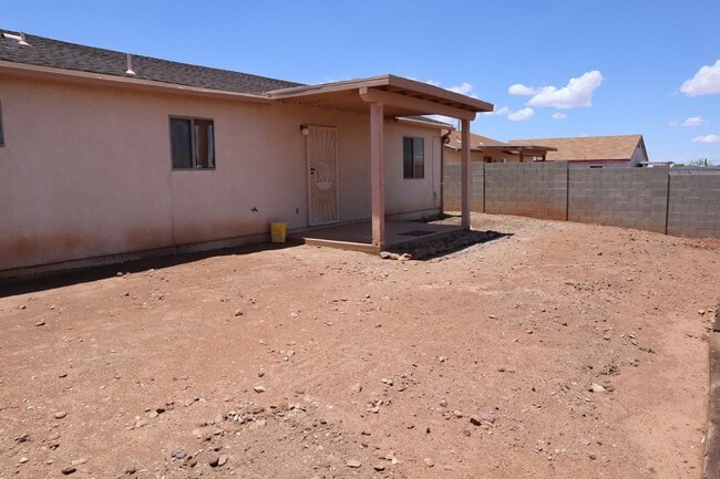 Building Photo - Hear The Songbirds Sing!