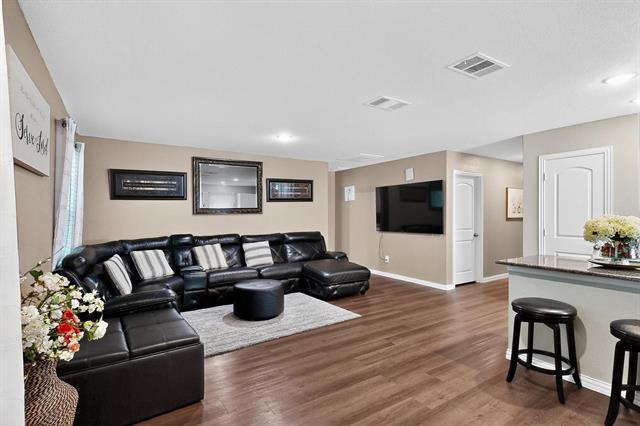 Building Photo - 2222 Echo Lake Dr