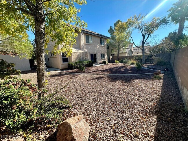 Building Photo - 2705 Sweet Willow Ln