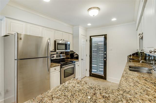 Building Photo - 7730 Meadow Park Dr