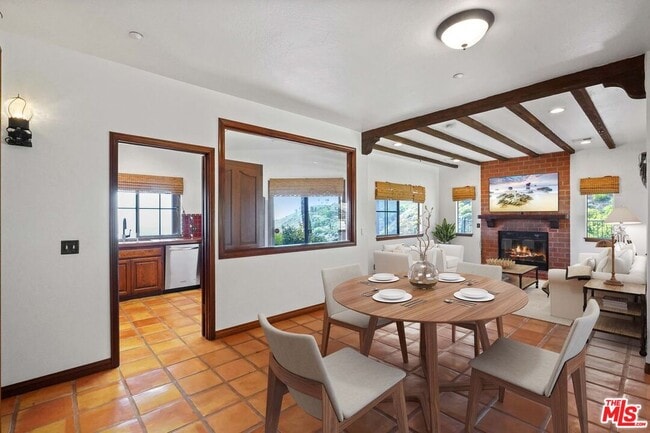 Building Photo - 4211 Avenida De La Encinal