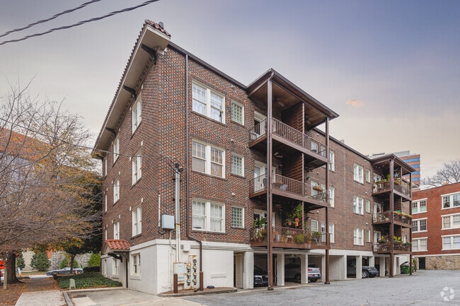 Building Photo - Manchester Condominiums