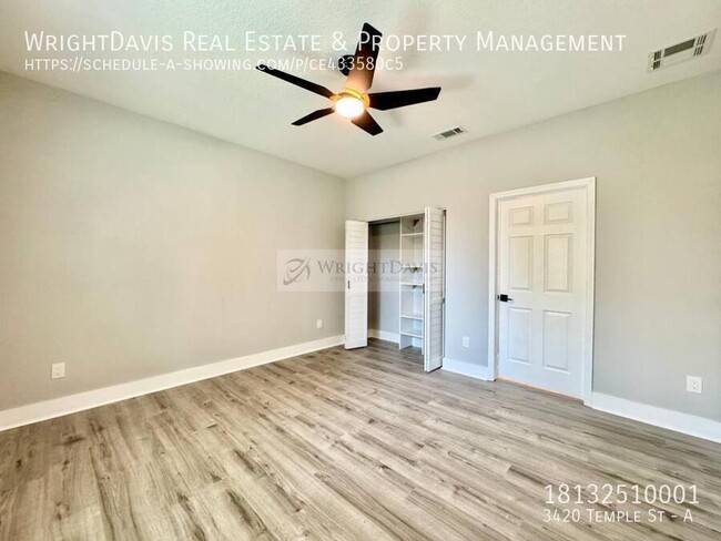 Building Photo - Stunning 3/2 duplex in Tampa!