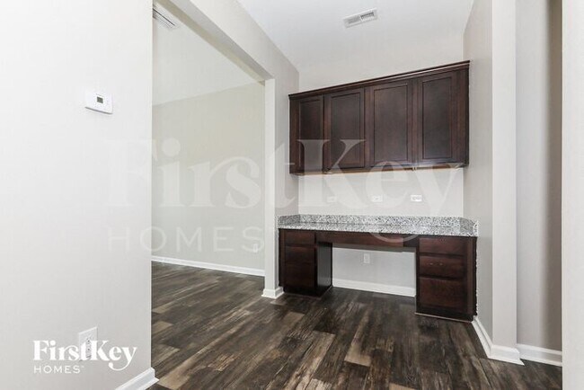 Building Photo - 12562 Garron Rd