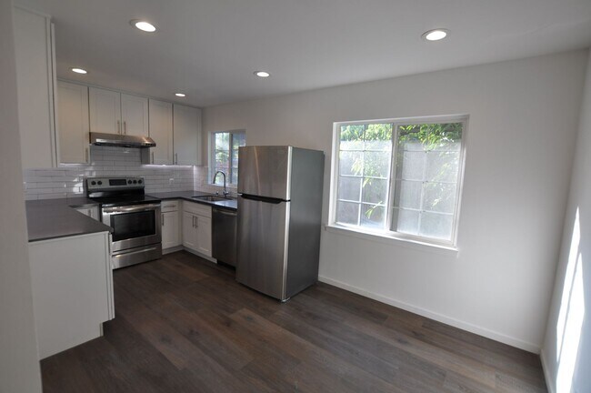 Building Photo - 655 Fairmont Ave