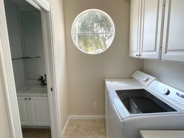 Building Photo - 470 Capistrano Dr